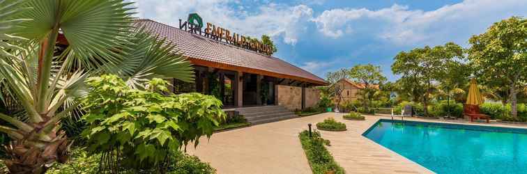 Lobby Emerald Garden Retreat