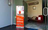 Lobi 5 RedDoorz Near Gajah Mada Street Semarang