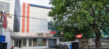 Bangunan 2 RedDoorz @ Panglima Sudirman Surabaya