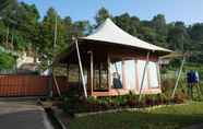 ล็อบบี้ 3 Tiris Pisan Glamping & Resort Puncak