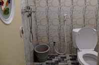 In-room Bathroom Farel Homestay Kawahijen 
