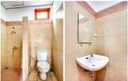 In-room Bathroom 7 Villa Pesona Wisata Puncak 