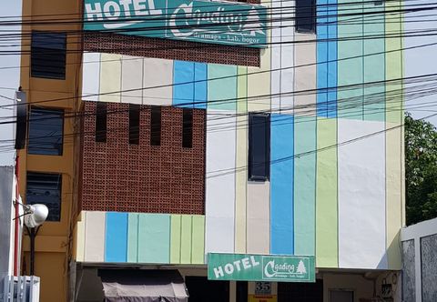 외관 HOTEL CEMARA GADING