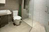 Toilet Kamar Quill Residence KL by Bamboo Hospitality