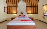 Bedroom 6 SPOT ON 92689 Homestay Srikandi Pulau Merah Beach