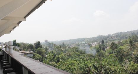 外部的 2 Hotel Graha Pertiby