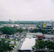 Nearby View and Attractions 5 Modern and Luxury Studio at Transpark Bintaro Apartment By Travelio