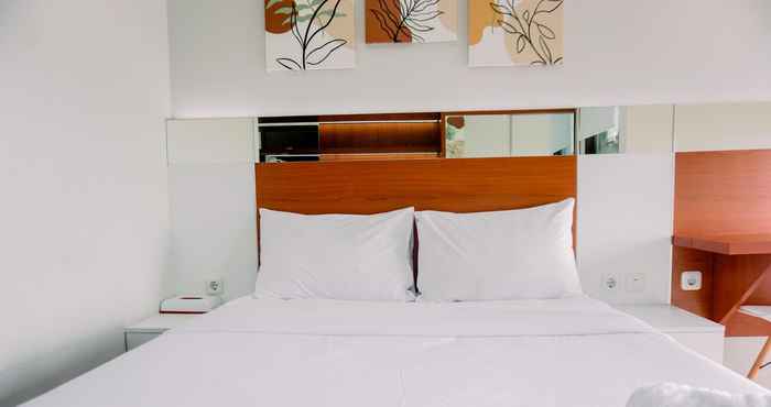 Bedroom Modern and Luxury Studio at Transpark Bintaro Apartment By Travelio