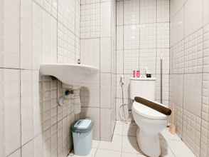 In-room Bathroom 4 Strategic and Cozy Studio Apartment at De Prima By Travelio