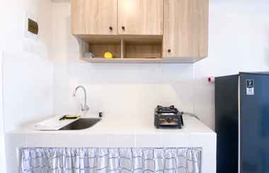 Lobi 2 Homey and Simply Look Studio Apartment Tokyo Riverside PIK 2 By Travelio