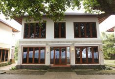 Exterior 6 Krakatau Surf Carita