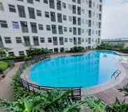 Kolam Renang 4 Nice and Cozy Studio at Serpong Garden Apartment By Travelio