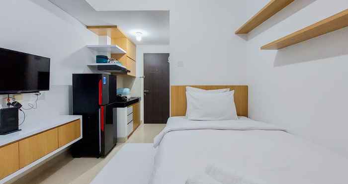 Kamar Tidur Nice and Cozy Studio at Serpong Garden Apartment By Travelio