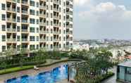 Kolam Renang 4 Homey and Simple Studio Green Sedayu Apartment By Travelio