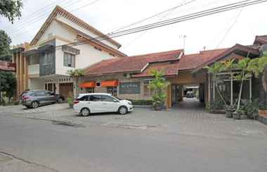 Luar Bangunan 2 RedDoorz near Pojok Beteng Prawirotaman