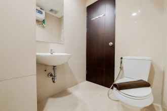 Bilik Mandi dalam Bilik 4 Simply Look Studio Apartment at Atria Residence Gading Serpong By Travelio