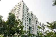 Exterior Modern Look and Comfortable 1BR at CitraLake Suites Apartment By Travelio