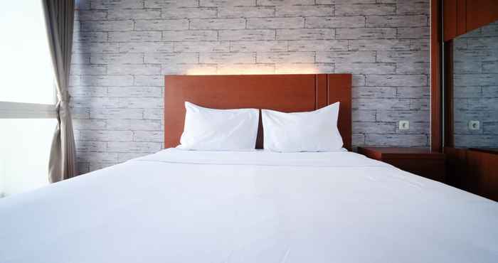 Kamar Tidur Comfy and Good Deals Studio at Bale Hinggil Apartment By Travelio