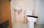 Toilet Kamar 3 Comfy and Good Deals Studio at Bale Hinggil Apartment By Travelio