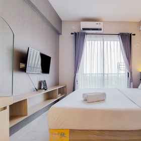 Bedroom 1 Travelio 的 Sky House BSD 公寓的整潔華麗工作室, BSD 酒店