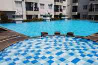 Swimming Pool Comfort Stay 2BR Apartment at Signature Park Tebet By Travelio