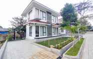 Exterior 5 Villa Papatong by M Bogor Mitra RedDoorz