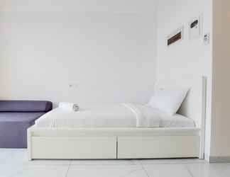 Bilik Tidur 2 Cozy and Comfort Stay Studio Sky House Alam Sutera Apartment By Travelio