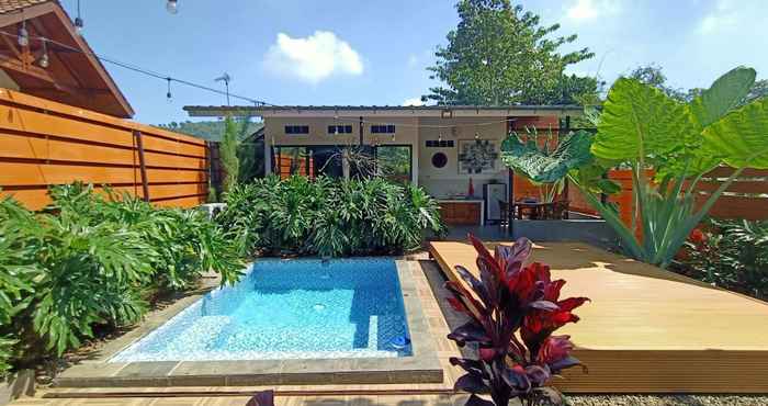 Swimming Pool Anteng Villa