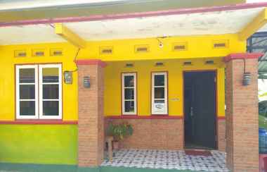 Lobi 2 Adihan Homestay Mitra RedDoorz