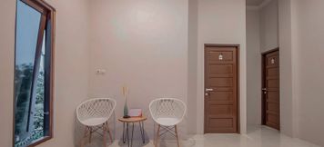 Others 4 Krisan Guest House Syariah Banjarbaru Mitra RedDoorz