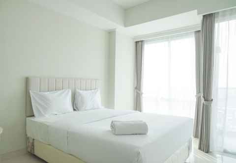 Bedroom Simply Look Studio Apartment at Green Sedayu By Travelio