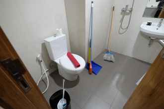 In-room Bathroom 4 Nice and Strategic Studio at Gateway Park LRT City Bekasi Apartment By Travelio