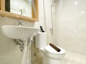 その他 4 Homey and Stunning 2BR Apartment Mustika Golf Residence By Travelio