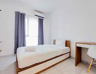 Bilik Tidur 2 Wonderful Studio at Sky House Alam Sutera Apartment By Travelio