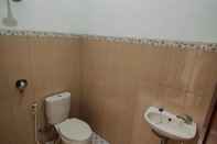 Toilet Kamar Adiputra Guesthouse 4