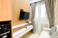 Lobi Minimalist and Homey 1BR Vasanta Innopark Apartment By Travelio