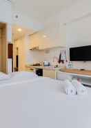 Others Tidy and Cozy Living Studio Sky House BSD Apartment By Travelio