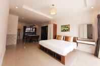 Bedroom 5 Bedrooms Pool Table & Slider Party Pool Villa Huahin