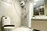 In-room Bathroom Comfortable and Simply 2BR Pollux Chadstone Apartment By Travelio