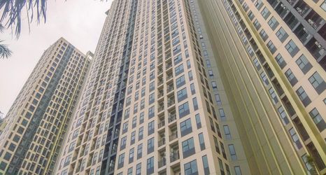 Bangunan 2 Homey and Modern Look 2BR Transpark Cibubur Apartment near Mall By Travelio