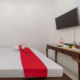 Others 1 RedDoorz Syariah near Summarecon Mall Bekasi, Bekasi Hotels