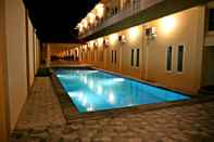 Swimming Pool Hotel Luansa Klui