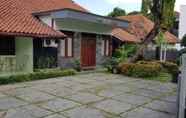 Exterior 2 Embe Pitoe Syariah Gejayan Mitra RedDoorz