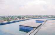 Kolam Renang 4 Comfortable and Nice Studio Vasaka Solterra Apartment By Travelio