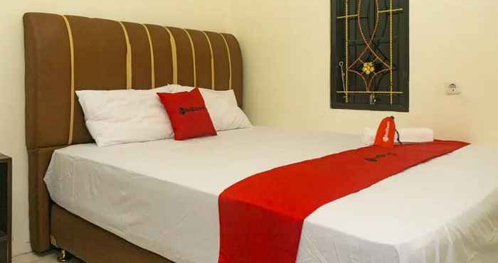 Bedroom RedDoorz near Sentani Airport Jayapura