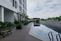 Lobby Nice and Homey Studio Apartment at Serpong Garden By Travelio