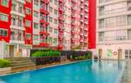 Kolam Renang 6 Cozy and Homey Studio Room Taman Melati Margonda Apartment By Travelio