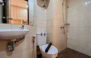In-room Bathroom 6 Tidy and Pleasurable Studio Vida View Makassar Apartment By Travelio