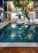 SWIMMING_POOL Sathu Hotel