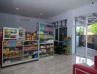 Lobby 2 RedDoorz Syariah near Transmart Pabelan Solo